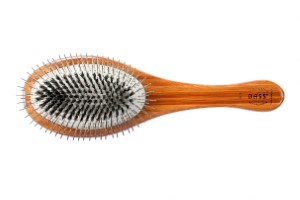 THE HYBRID GROOMER HORSE BRUSH