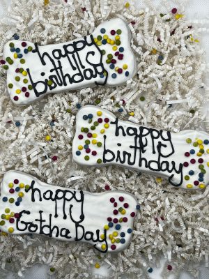 020386433682 WAGGMORE BIRTHDAY BONES 6PK